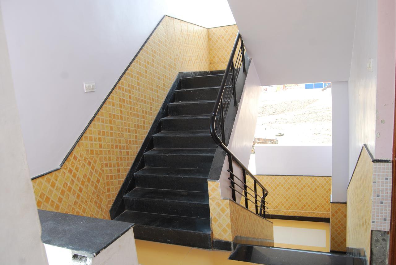 Hotel Utsav Shirdi Eksteriør billede