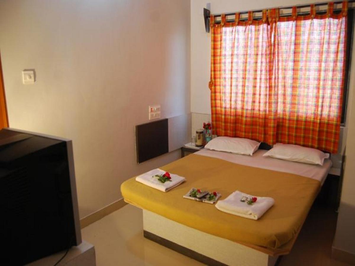 Hotel Utsav Shirdi Eksteriør billede